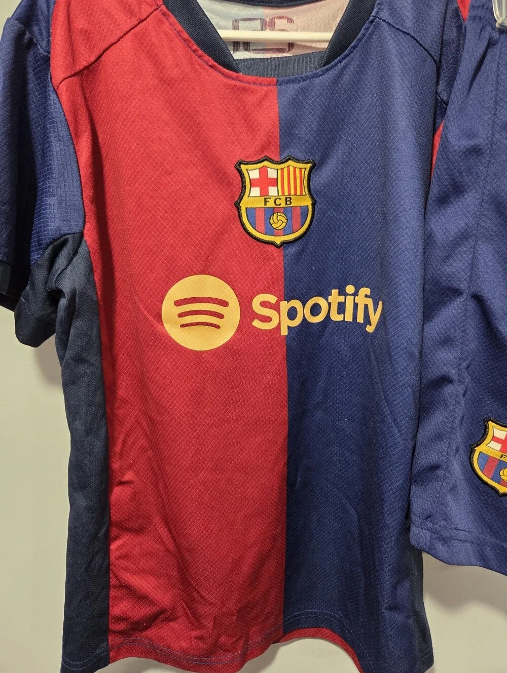 Youth size 28 (youth medium) fc Barcelona 2024-2025 Lamine YamalA few very sma